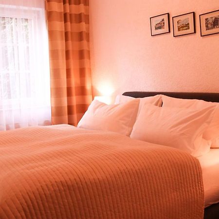Landhotel-Restaurant Schwalbennest 지렌베르크 외부 사진